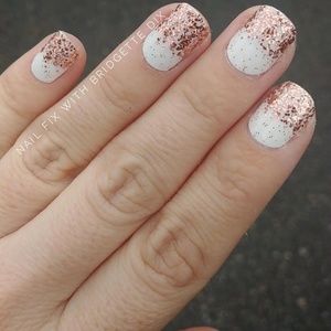 Color Street Makeup - COLOR STREET Coming Up Rose Gold Nail Strips Color Street Makeup - COLOR STREET Coming Up Rose Gold Nail Strips